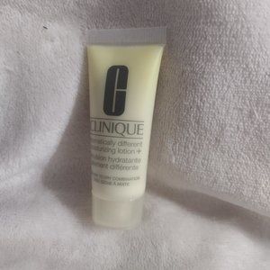 ❤️5 for $20❤️ Clinique Dramatically Different Moisturizing Lotion+ Trial Size